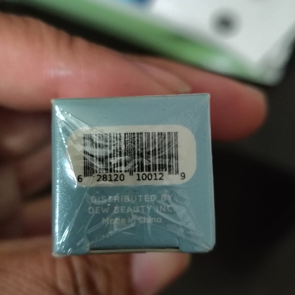 Lip Butter - Picture 4 of 4